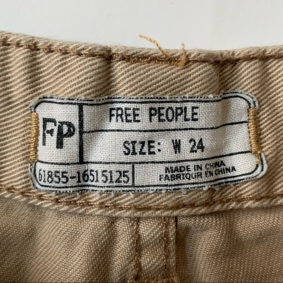 Free People Distressed Fray Hem Jean Shorts 24 - Picture 3 of 15